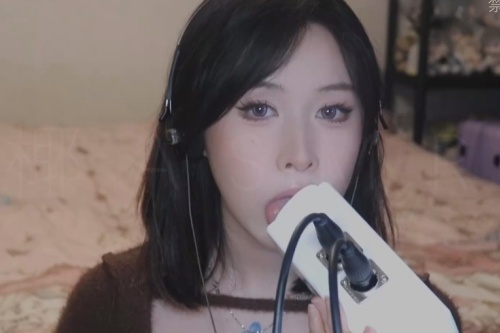 婉儿别闹玩具开箱测评，深夜电台般的温馨陪伴